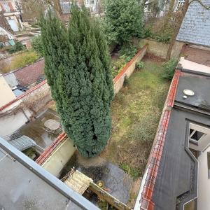 Pl. Brugmann - Maison bourgeoise de ± 580 m² bruts & jardin 