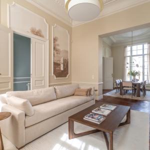 Sq. Marie-Louise : Magnifique maison de maitre 8ch + jardin
