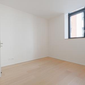 Rez-de chaussée +-145m²,3ch. + terrasse