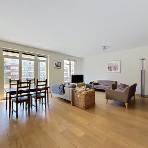 Brugmann Court : Superbe appartement 2 chambres + terrasse