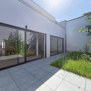 Cottages : Belle maison mitoyenne + terrasses + jardin