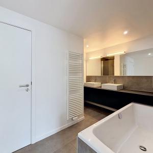 Cottages : Belle maison mitoyenne + terrasses + jardin