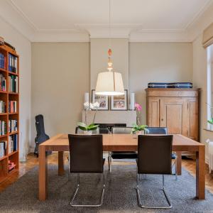 Vanderkindere : Appartement de caractère ± 225 m² bruts.