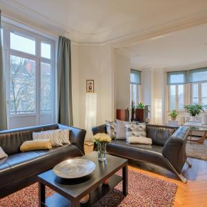 Vanderkindere : Appartement de caractère ± 225 m² bruts.