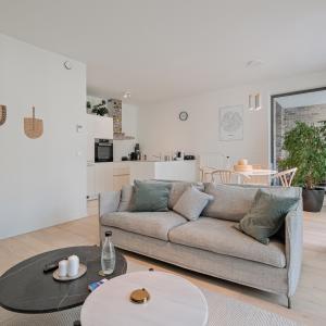 Cinquantenaire: magnifique appt 2020, terrasse et parking 