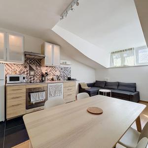 Haut de Saint-Gilles : Beau studio meublé