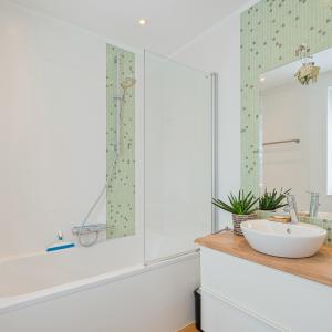 Chant d'oiseau: maison passive jardin S-O,  prof. libérale