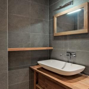 Sq. Marie-Louise: beau duplex + jardin, profession libérale