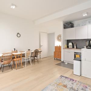 Fernand Coq: Bel appartement 1 chambre, terrasse et jardin