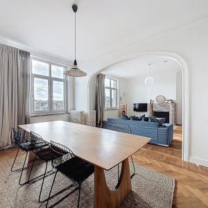 Boulevard Waterloo : Bel appartement meublé de 2 chambres