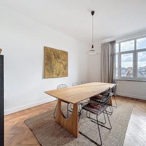 Boulevard Waterloo : Bel appartement meublé de 2 chambres