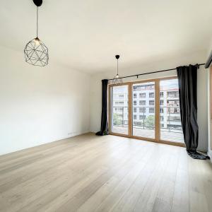 Marcel Thiry - Appartement 2 chambres + terrasse + parking 