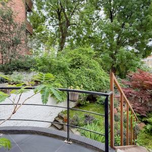 Cinquentenaire - Magnifique duplex avec jardin & garage