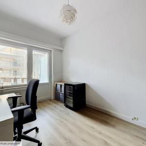 Altitude 100/Molière : Bel appartement de 2 chambres rénové