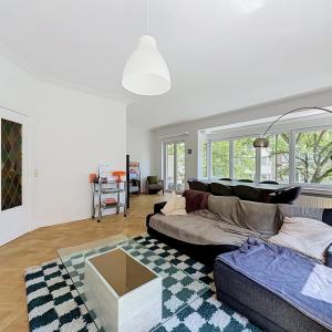 Altitude 100/Molière : Bel appartement de 2 chambres rénové