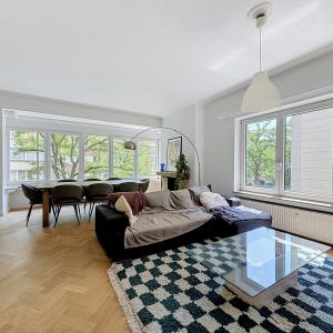 Altitude 100/Molière : Bel appartement de 2 chambres rénové