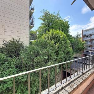 Altitude 100/Molière : Bel appartement de 2 chambres rénové