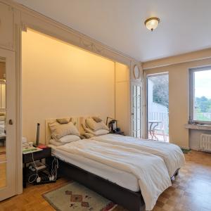 Churchill/Cavell - Appart ± 180 m² avec terrasses et garage.
