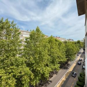 Churchill/Cavell - Appart ± 180 m² avec terrasses et garage.