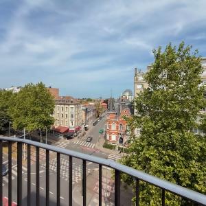Churchill/Cavell - Appart ± 180 m² avec terrasses et garage.