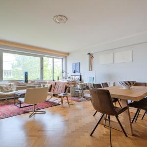 Churchill/Cavell - Appart ± 180 m² avec terrasses et garage.