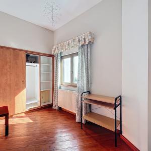 Etangs d'Ixelles / Louise : Bel appartement de caractère