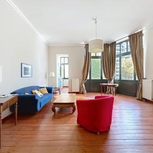 Etangs d'Ixelles / Louise : Bel appartement de caractère