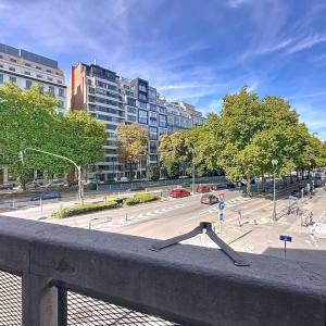 Etangs d'Ixelles / Louise : Bel appartement de caractère