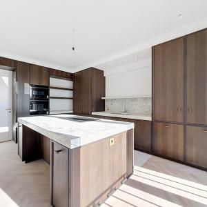 Louise /Abbaye : Somptueux appartement caractère remis à neuf
