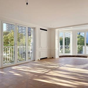 Louise /Abbaye : Somptueux appartement caractère remis à neuf