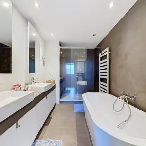 Flagey / Louise - Superbe duplex penthouse + terrasse !