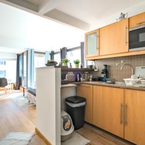 Quartier EU: Penthouse récent avec terrasse de 8 m²
