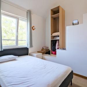 Quartier EU: Penthouse récent avec terrasse de 8 m²