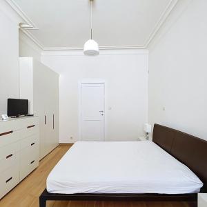 Cinquantenaire : Superbe duplex meublé 118 m², 2 ch