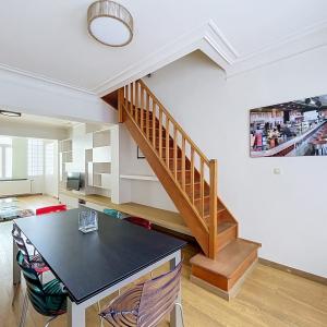 Cinquantenaire : Superbe duplex meublé 118 m², 2 ch
