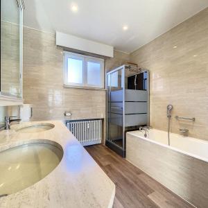 Franklin Roosevelt : Bel appartement 2 chambres + terrasse