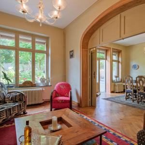Lotz/Cavell: Superbe maison 9 chambres avec jardin 
