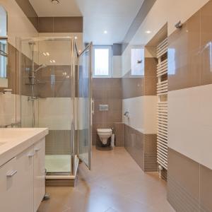 Lotz/Cavell: Superbe maison 9 chambres avec jardin 