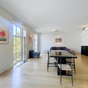 Sablon : Superbe appartement meublé + vue imprenable