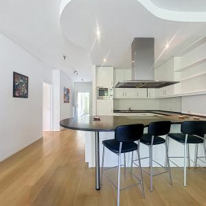 Sablon : Superbe appartement meublé + vue imprenable