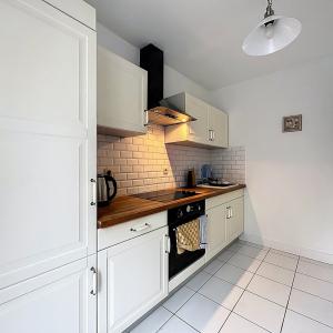 Bailli : Bel appartement meublé + grand balcon