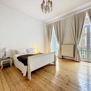 Bailli : Bel appartement meublé + grand balcon