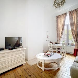 Bailli : Bel appartement meublé + grand balcon