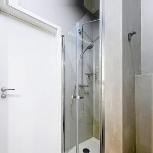Étoile / ULB : appartement + parking + terrasse sur le toit
