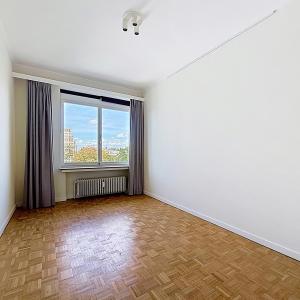 Étoile / ULB : appartement + parking + terrasse sur le toit