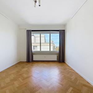 Étoile / ULB : appartement + parking + terrasse sur le toit