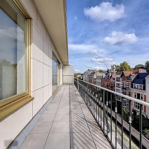 Étoile / ULB : appartement + parking + terrasse sur le toit