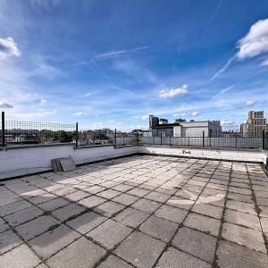 Étoile / ULB : appartement + parking + terrasse sur le toit