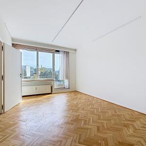 Étoile / ULB : appartement + parking + terrasse sur le toit