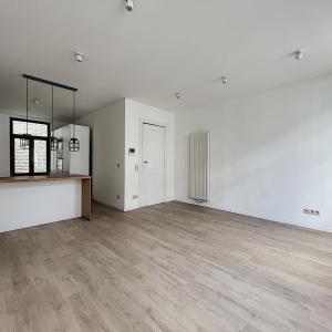 QUARTIER CHATELAIN : Magnifique triplex entièrement rénové